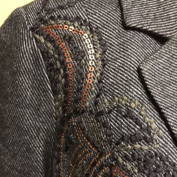 👠Coldwater Creek embroidered navy jacket.   Size 4 - Picture 6 of 8